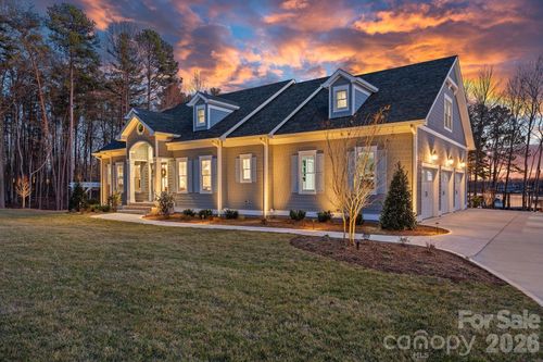 111 Kent Ct, Mooresville, NC, 28117-6643 | Card Image