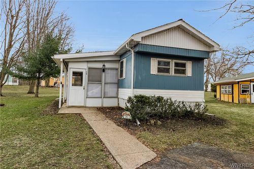 19 Lakewood Vlg, Medina, NY, 14103-1846 | Card Image