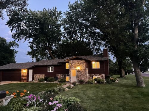 741 Greenwood Ave, Tracy, MN, 56175-1652 | Card Image