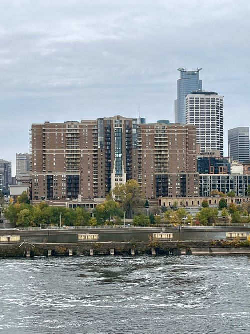 unit-1007-401 S 1st St, Minneapolis, MN, 55401-2567 | Card Image