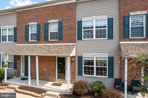 202-812 Purple Martin Ct, WARRINGTON, PA, 18976-3008 | Card Image