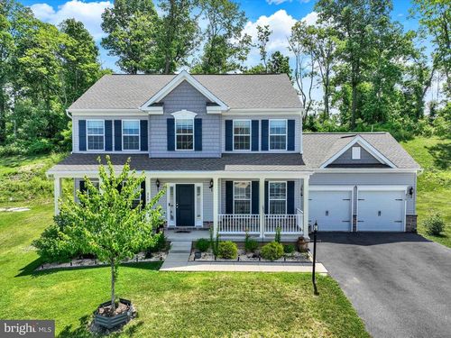 215 Thoroughbred Dr, YORK HAVEN, PA, 17370-8941 | Card Image