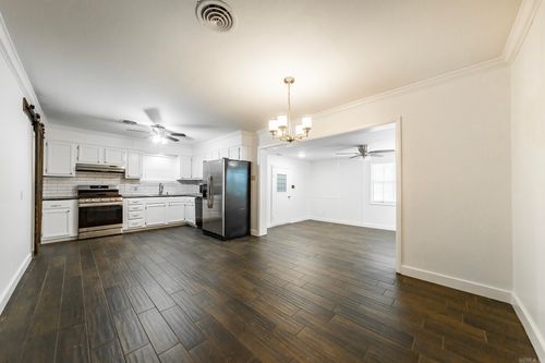 1311 Lee St, Jacksonville, AR, 72076-3028 | Card Image