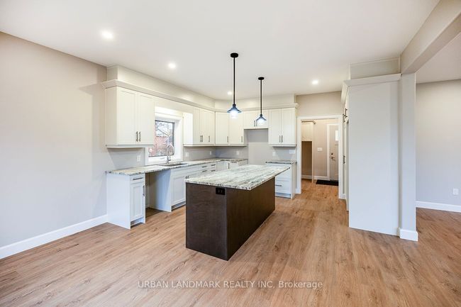 214 Aberdeen Ave, House other with 4 bedrooms, 3 bathrooms and 4 parking in Peterborough ON | Image 15