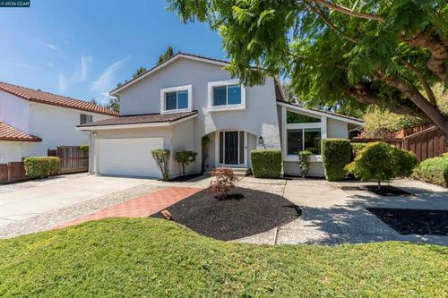 121 Violet Rd, Hercules, CA, 94547-1024 | Card Image