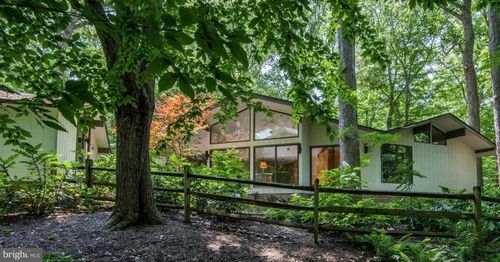 94 Interpromontory Rd, GREAT FALLS, VA, 22066-3219 | Card Image