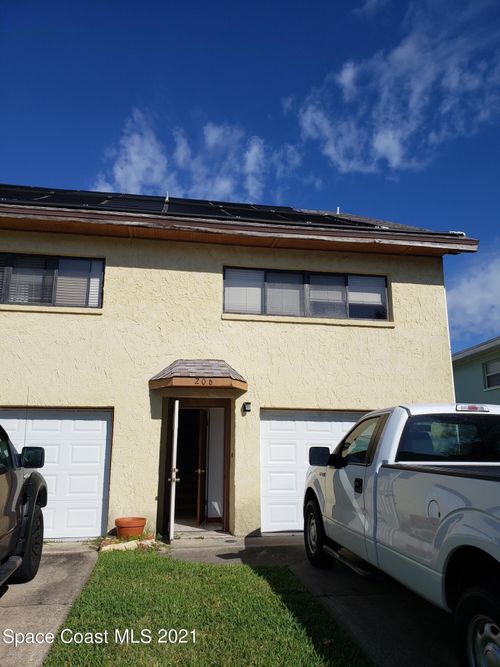 206 Pierce Ave, Cape Canaveral, FL, 32920-3107 | Card Image
