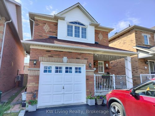 19 Macbride Cres, Maple, ON, L6A3R3 | Card Image