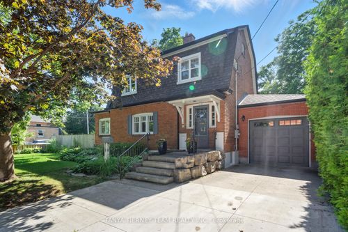 318 Centre St S, Whitby, ON, L1N4V9 | Card Image