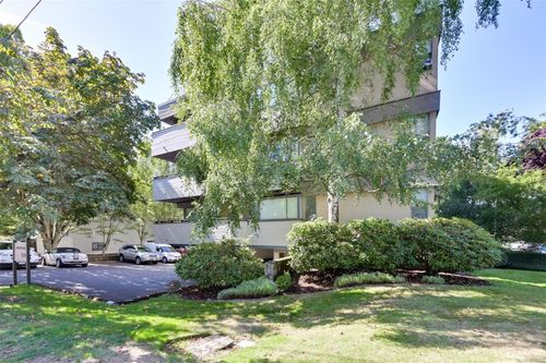 101-3274 Glasgow Ave, Saanich, BC, V8X1M2 | Card Image