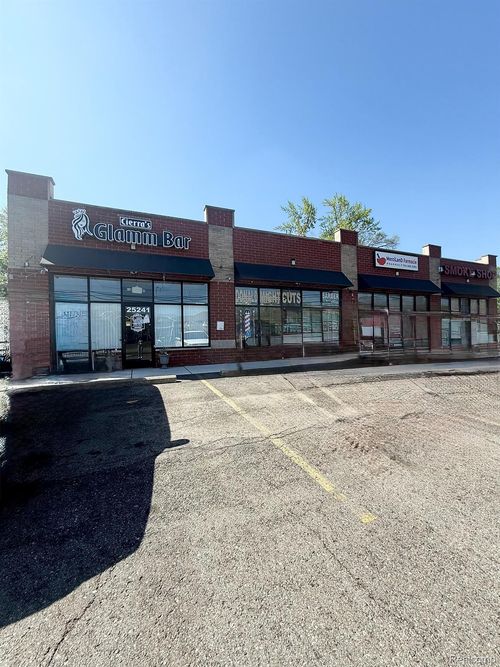 25251 Eureka Rd, Taylor, MI, 48180-5052 | Card Image