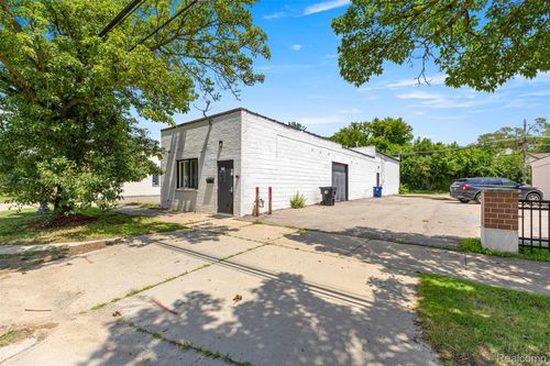 15116 Beech Daly Rd, Redford, MI, 48239-3202 | Card Image