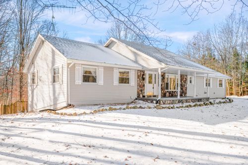 3285 Mineral Springs Trl, Mount Pleasant, MI, 48858-9694 | Card Image