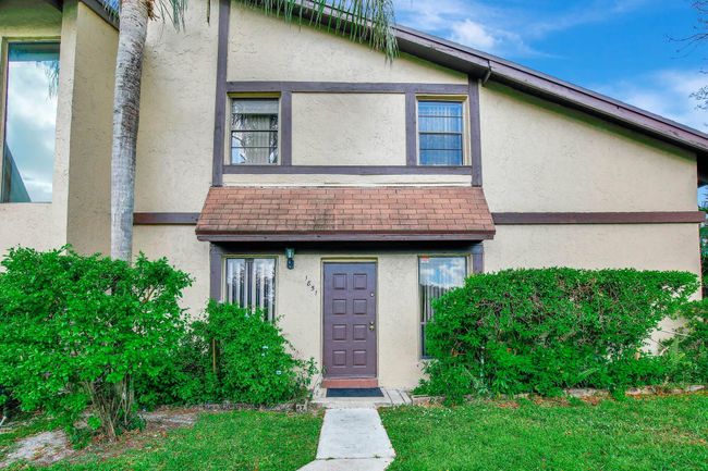 1851 Bayberry Dr, Condo with 3 bedrooms, 2 bathrooms and null parking in Pembroke Pines FL | Image 32