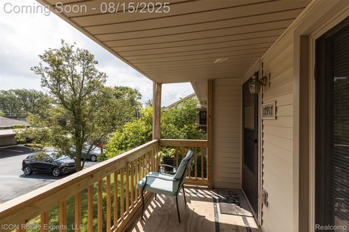17917 Phyllis St, Roseville, MI, 48066-3800 | Card Image