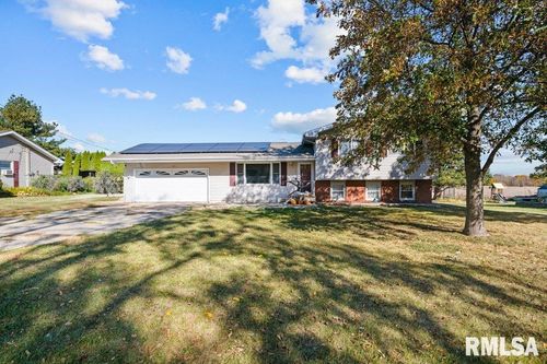 121 E 4th St, Mineral, IL, 61344-9126 | Card Image