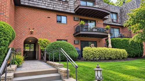 9-4 Briarcliff Drive S, Ossining, NY, 10562 | Card Image