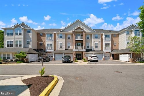 302-421 Hamlet Club Dr, EDGEWATER, MD, 21037-2657 | Card Image