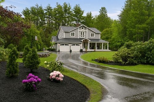 39 Adams St, Acton, MA, 01720-5915 | Card Image
