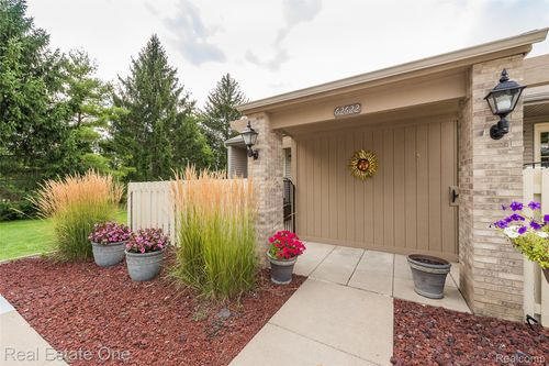 1-62622 Raleigh Ct, South Lyon, MI, 48178-1731 | Card Image