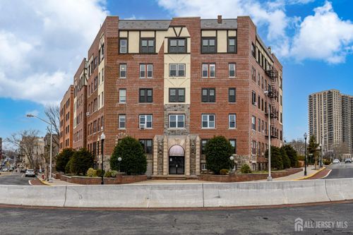 apt-34-7435 Boulevard E, North Bergen, NJ, 07047-6911 | Card Image
