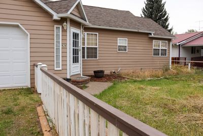 626 1st Avenue S, House other with 3 bedrooms, 2 bathrooms and null parking in Fairfield MT | Image 2