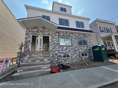 37 Wiederer Pl, Staten Island, NY, 10304-1842 | Card Image
