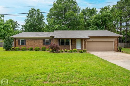 67 Razorback Dr, Hoxie, AR, 72433-9012 | Card Image