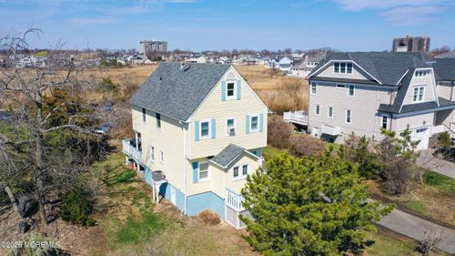 47 Valentine St, Monmouth Beach, NJ, 07750-1438 | Card Image
