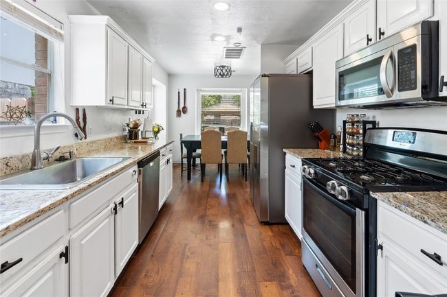 1424 Roxannes Run, House other with 4 bedrooms, 3 bathrooms and 4 parking in Pflugerville TX | Image 5