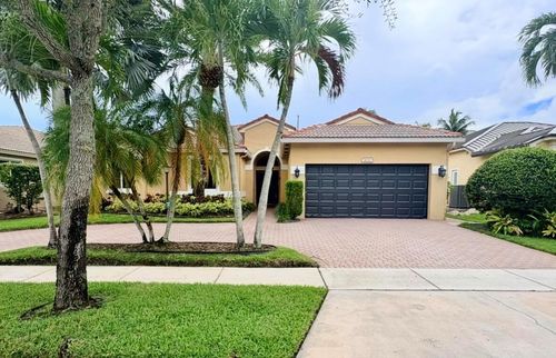 1032 Nw 139th Ter, Pembroke Pines, FL, 33028-2340 | Card Image
