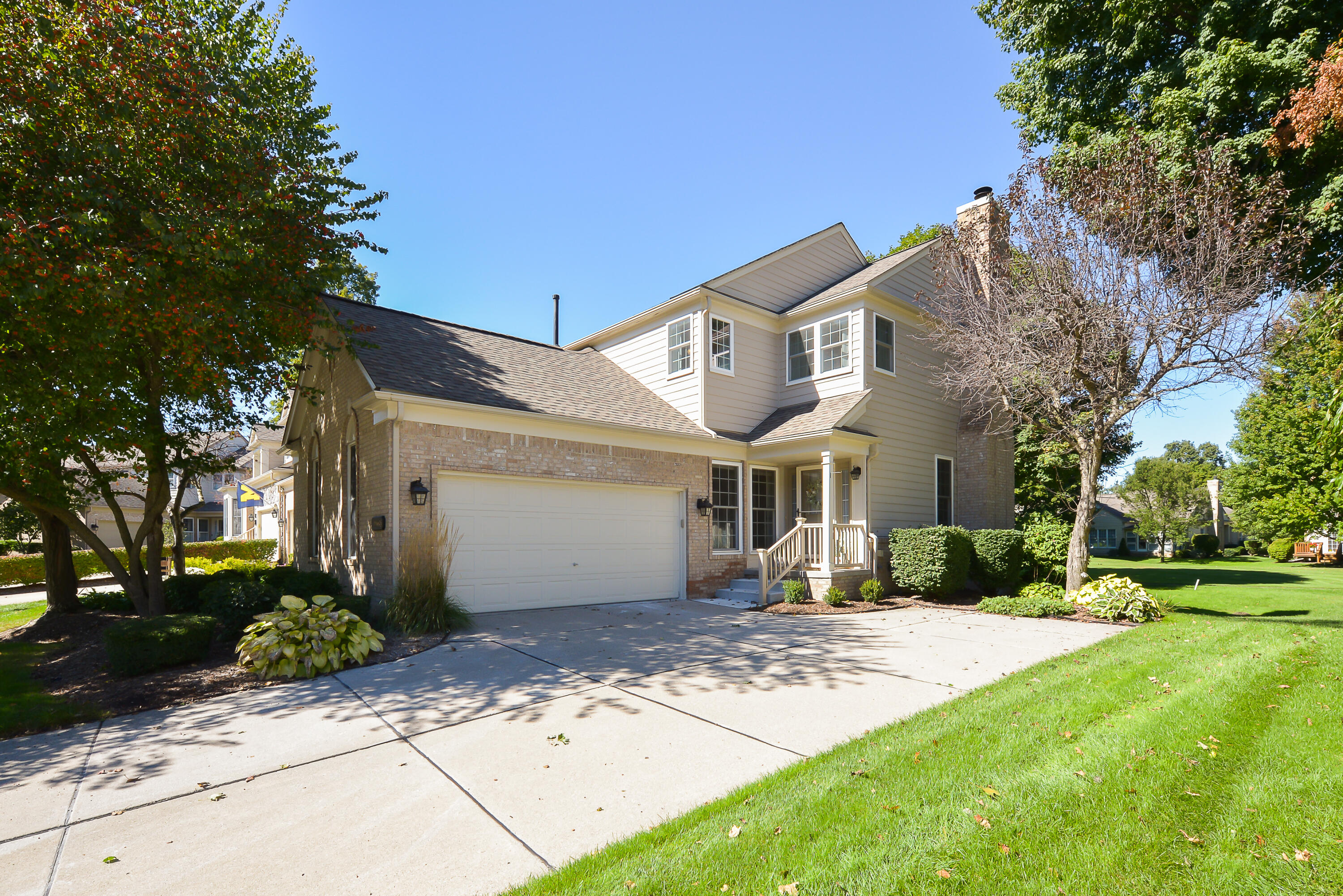 Southwind Ln, Northville, MI 48168