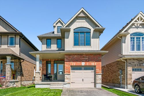 302 William St, Elmira, ON, N3B0B5 | Card Image