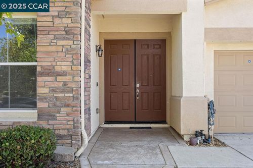 2448 Vallarta Dr, Bay Point, CA, 94565-7688 | Card Image