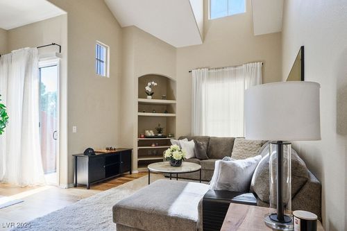 266-3975 N Hualapai Way, Las Vegas, NV, 89129-7930 | Card Image