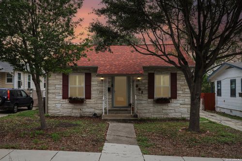 1331 W Rosewood Ave, San Antonio, TX, 78201-4528 | Card Image
