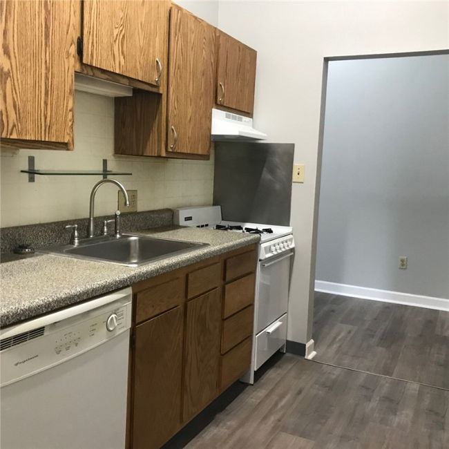 102 - 1209 W North Ave, Condo with 2 bedrooms, 1 bathrooms and null parking in Manchester PA | Image 7