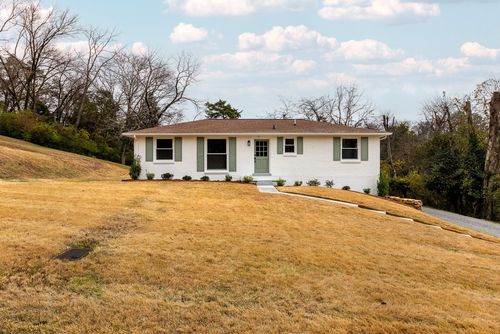 2511 Woodberry Dr, Nashville, TN, 37214-2825 | Card Image