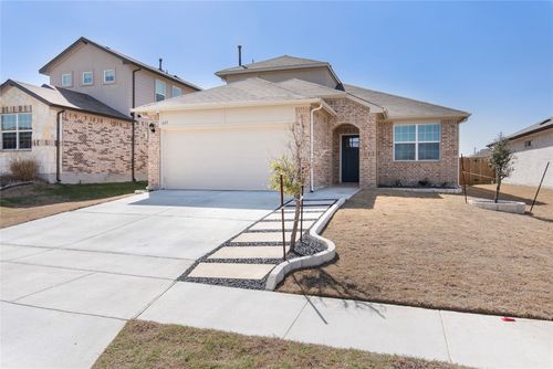 633 Golden Grove Pkwy, San Marcos, TX, 78666-4579 | Card Image