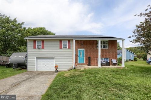 3 Pavilion Ln, SELINSGROVE, PA, 17870-9272 | Card Image