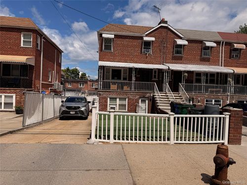 934 Balcom Ave, Bronx, NY, 10465-1924 | Card Image