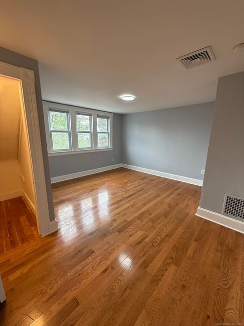 3-1936 Main St, Stratford, CT, 06615-6339 | Card Image