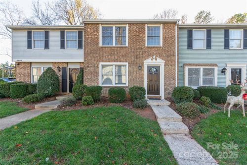 apt-b-9464 Lexington Cir, Charlotte, NC, 28213-8228 | Card Image