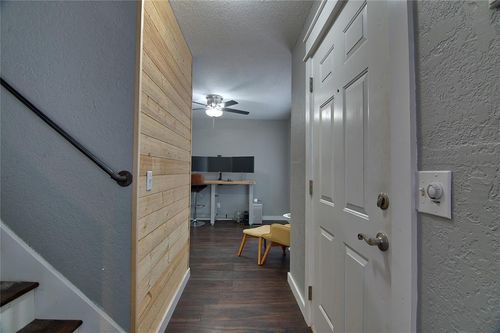 2924 Canyon Oaks Court, Norman, OK, 73071 | Card Image