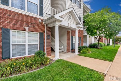 300-33 Kassebaum Ln, Saint Louis, MO, 63129-1599 | Card Image