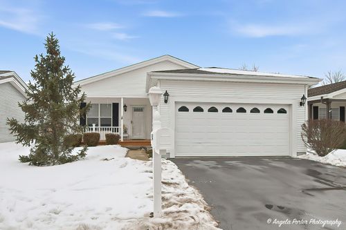 54 Rocking Horse Ln, Grayslake, IL, 60030-9621 | Card Image