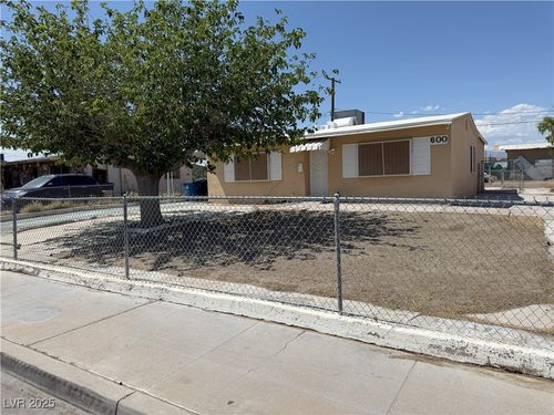 600 Alexander Ave, Las Vegas, NV, 89106-2617 | Card Image