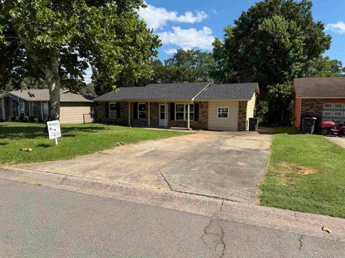 103 Briarfield Cv, Jacksonville, AR, 72076-6318 | Card Image