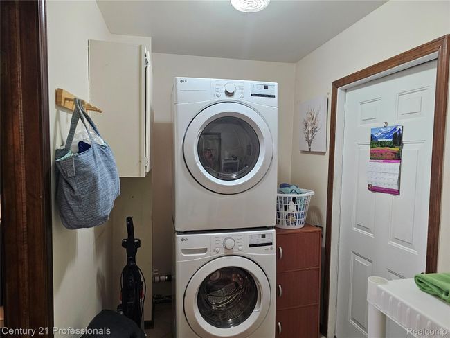 FST. FL. LAUNDRY | Image 27
