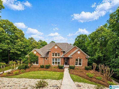 220 Chestnut Forest Dr, Helena, AL, 35080-7829 | Card Image